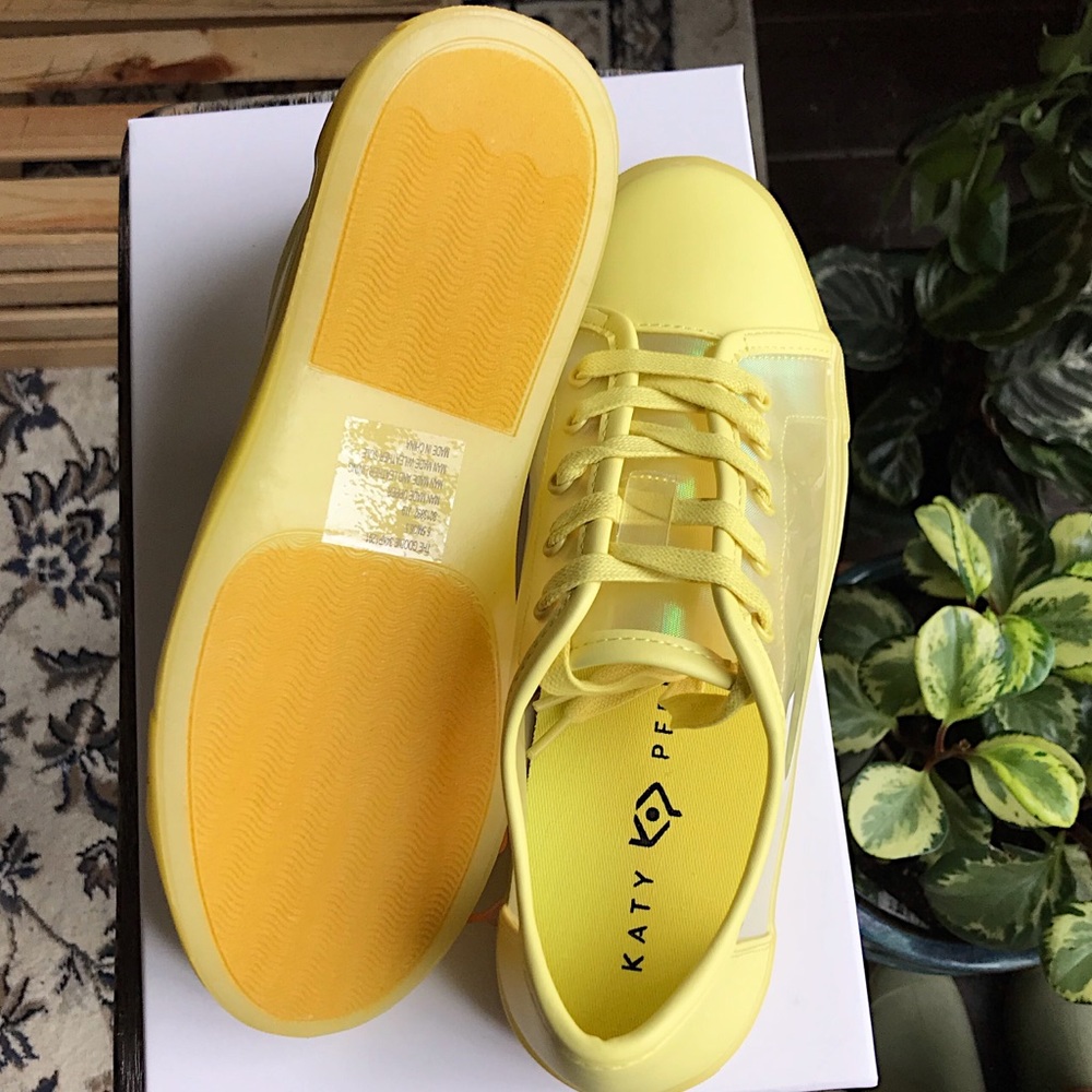1 pair left! 6.5 Katy Perry Iridescent sneakers - Picture 10 of 14